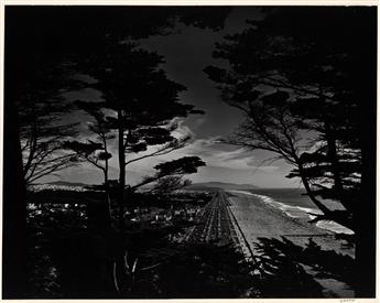 MAX YAVNO (1921-1985) A suite of 5 large photographs of San Francisco.